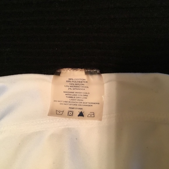 Title Nine black and white merino wool blend sweater Aztec print sleeves - Picture 13 of 13